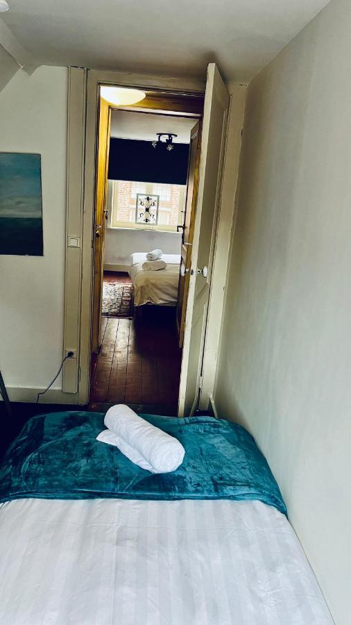 Efren's Cosy House *